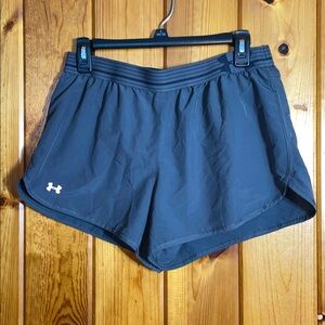 Under armor women’s gray shorts light weight athleisure workout activewear SM/XS